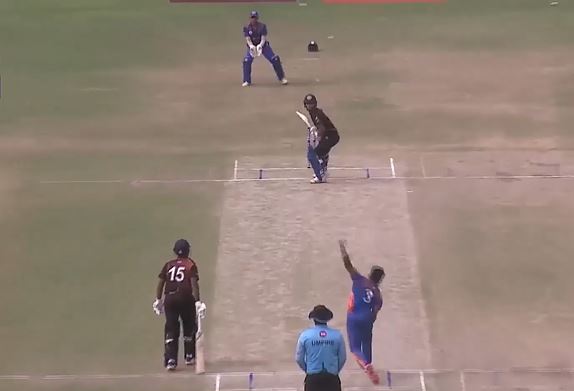 4 Fours 4 Sixes! Vinod smashes a clinical 51 off 28