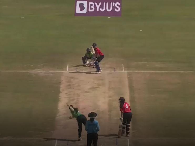 Sasidharan spins her web with a 3-fer