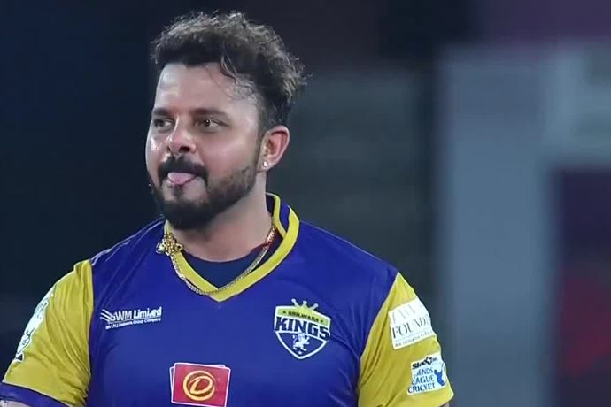 Sreesanth's 3-fer blows Gujarat Giants to bits