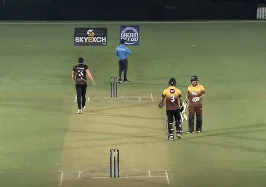 Future Mattress cruise past Seven Districts by 6 wickets