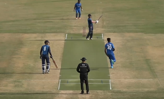 44466! Jack Jarvis sends Hasan Ali to the cleaners