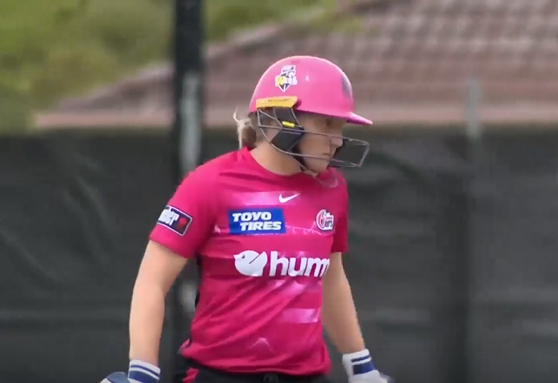 6 Fours, 3 Sixes! Healy's blistering knock of 78