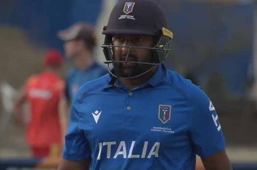 Zain Naqvi scores a hat-trick of sixes in an over