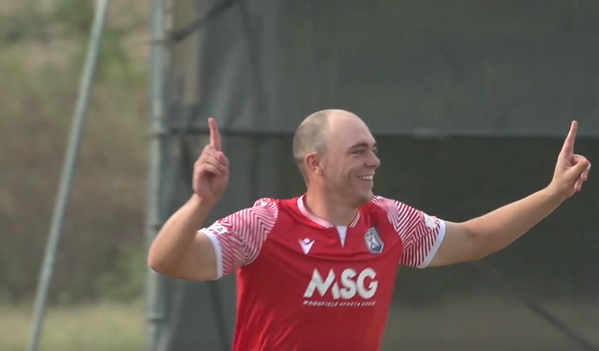 4/26! Ben Claydon mangles Netherlands-XI