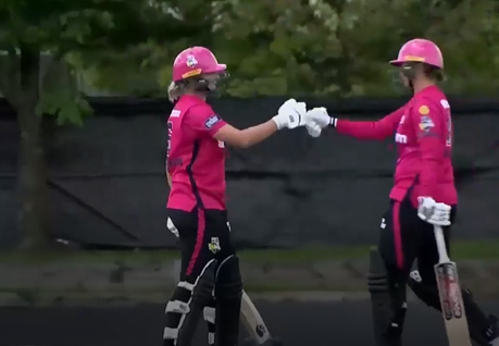 Gardner's electrifying knock of 44 sees Sixers home