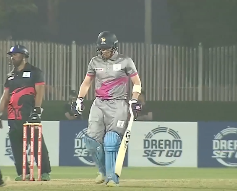 62 off 19! Ronak Panoli powers Starlets to a strong start