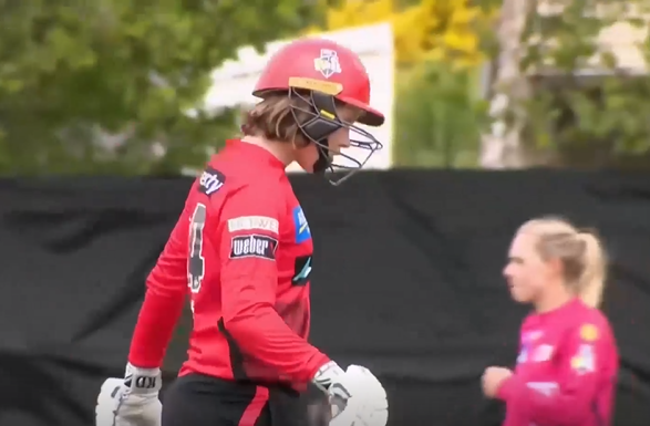 52 off 32! Leeson's heroics go in vain as Renegades fall to Sixers