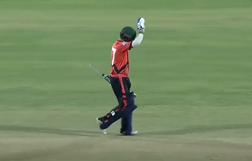 7 Fours, 4 Sixes! Asif Khan's unbeaten knock of 62*