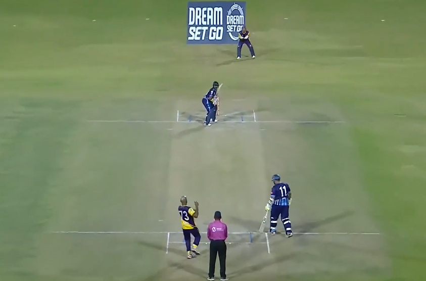 56 from 31! Aamir Kaleem plays a swashbuckling knock