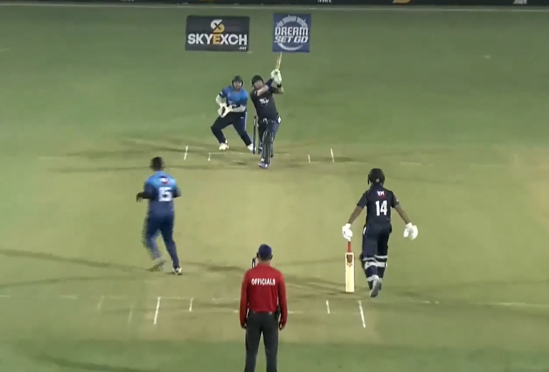 3 sixes, 5 fours! Aashir plays a blazing knock of 53
