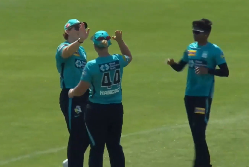 Brisbane bundle out Melbourne to win by 26 runs