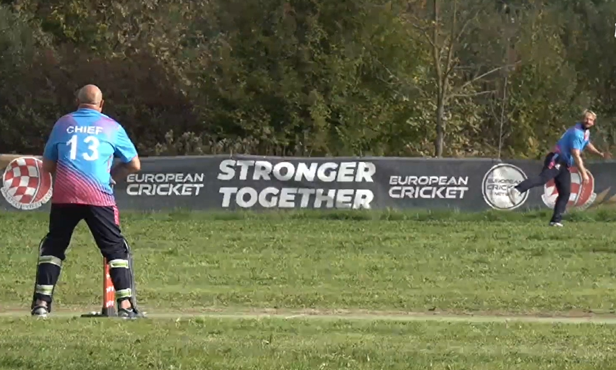 Stunner! Marko Mance pulls off brilliant run out with a direct hit from boundary line