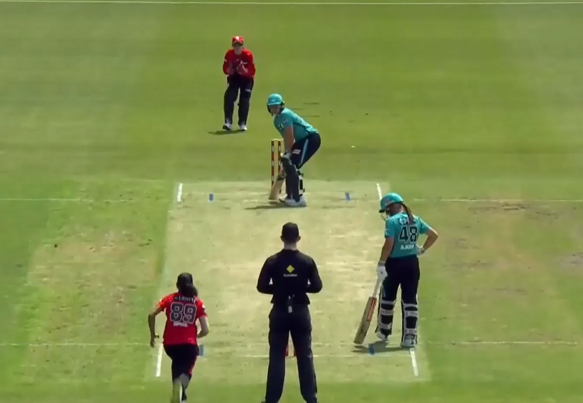 Georgia Voll powers Brisbane Heat with 52-run knock