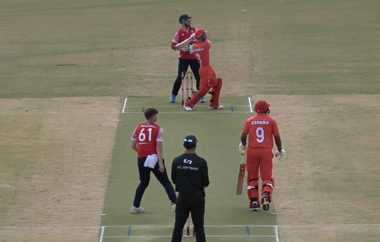 57 with 6 SIXES! Explosive Daniel carves Spain’s chase