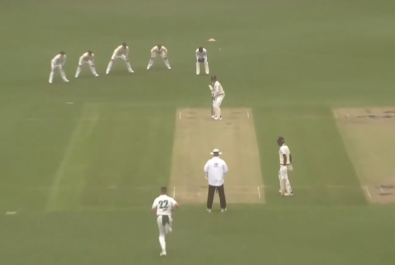 Handscomb plays a phenomenal knock of 95