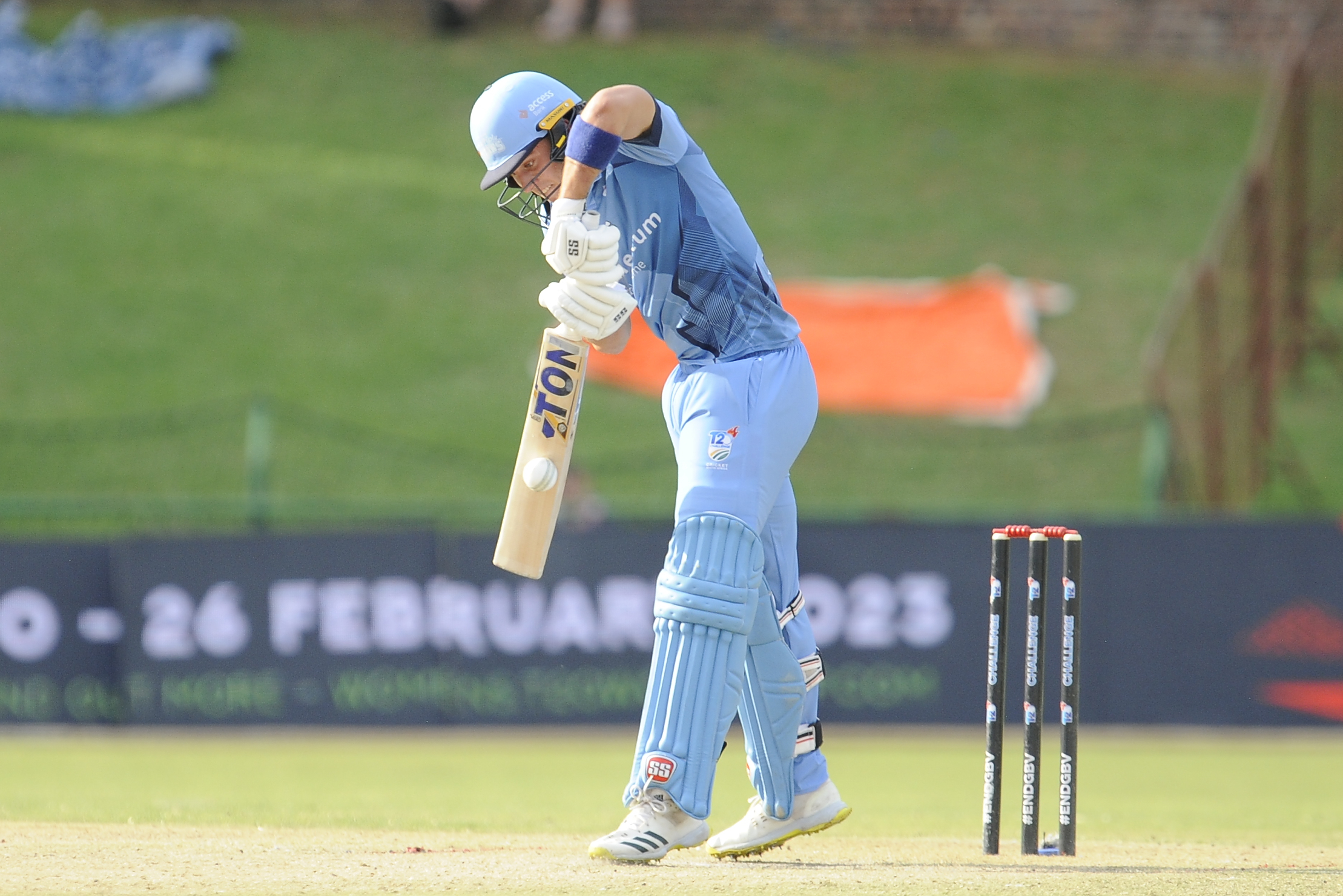 2 Fours, 3 Sixes! Brevis's brisk knock of 40