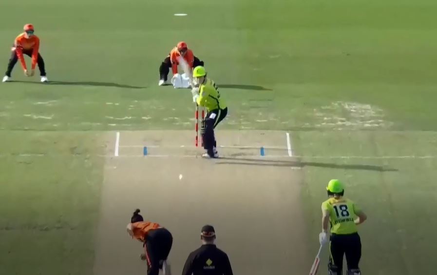Perth Scorchers secure an easy win, thrash Sydney Thunder by 9 wickets