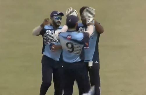 Lions cruise past Eagles to clinch the title
