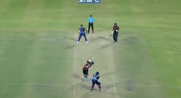 Kaleem spins his web with a 3-fer