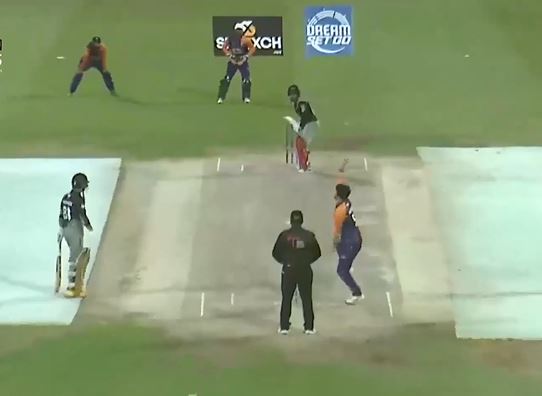 Last Over Thriller! Seven Districts inch past 11 Ace