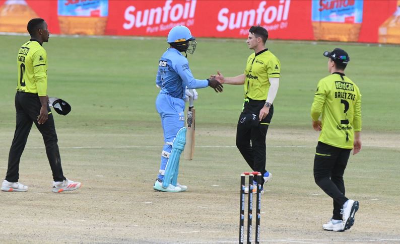All-round Titans beat Warriors by 2 wickets