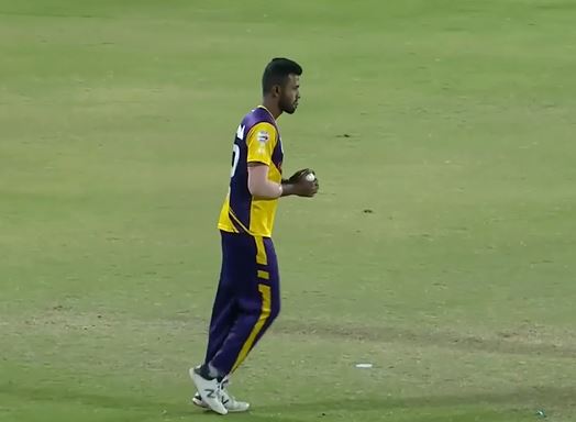 Rathan's 3-fer wins it for Thunders