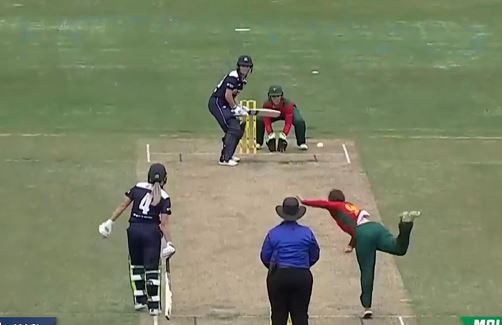 Moloney rattles Victoria Women with a 3-fer
