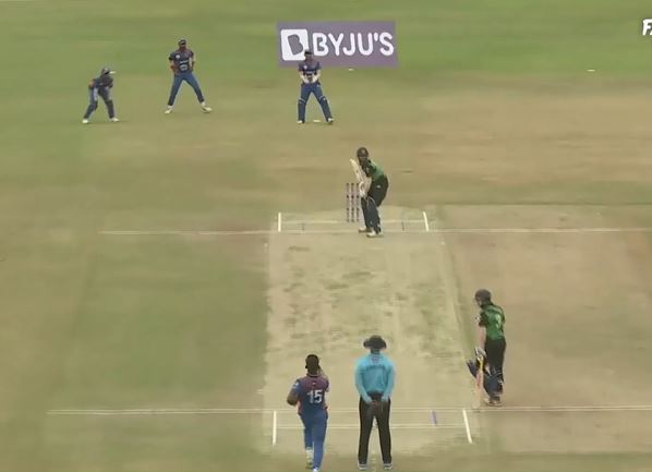 Last Over Thriller! Royals beat Tuskers by 2 runs