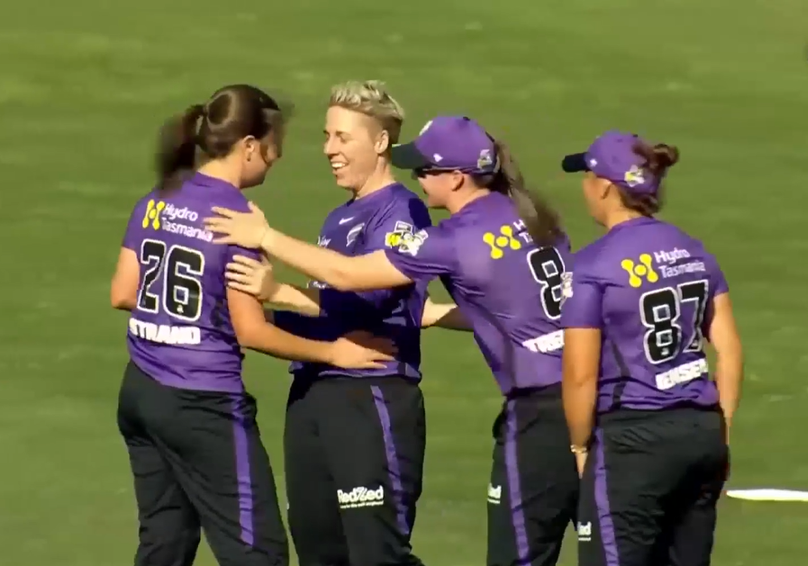 Hobart Hurricanes defend 125, beat Sydney Thunder by 19 runs