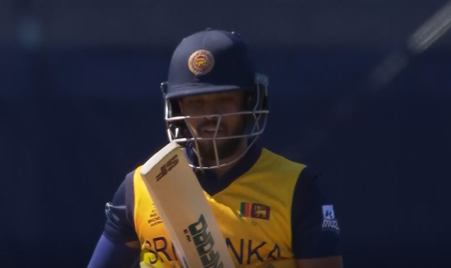 Mendis fires Sri Lanka into Super 12s with 16 run win over Netherlands