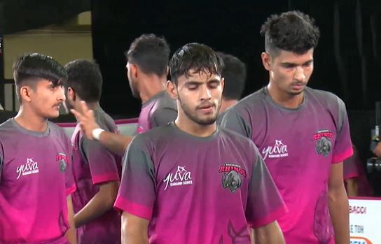 Vishal's spectacular raids help Arrows beat Rhinos