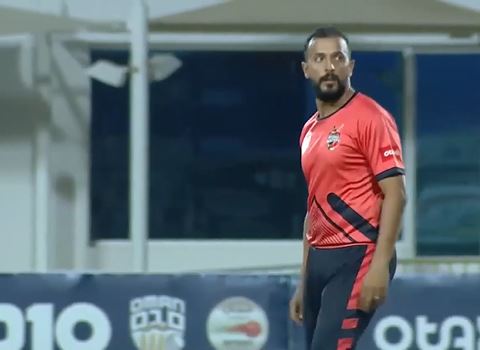 Sufyan's 4-fer rattles Khuwair Warriors