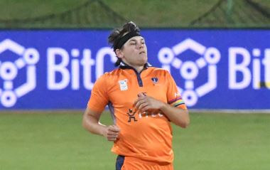 Coetzee's valiant 4-fer wins it for Knights