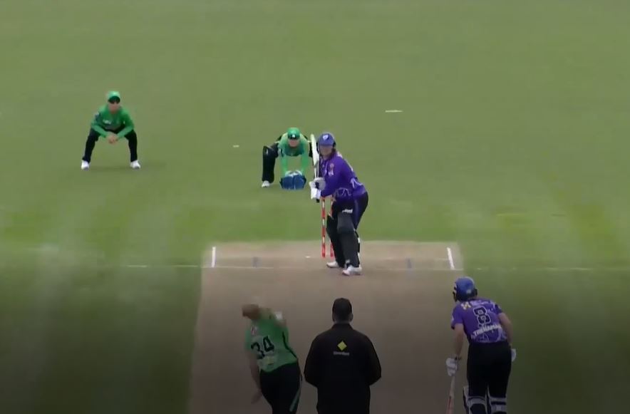 Hurricanes waltz past feeble Stars by 38 runs