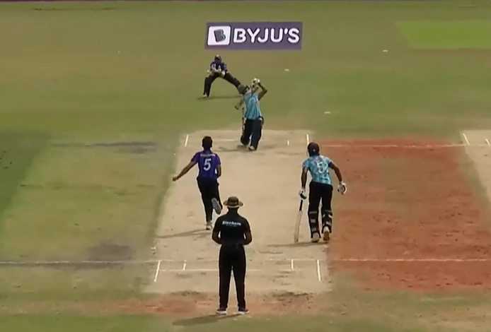 3 for 19! Avinash Badrinath gives hope to South XI