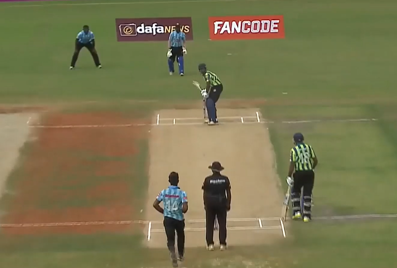 Zeeshan lights it up for Mahe with his knock of 57