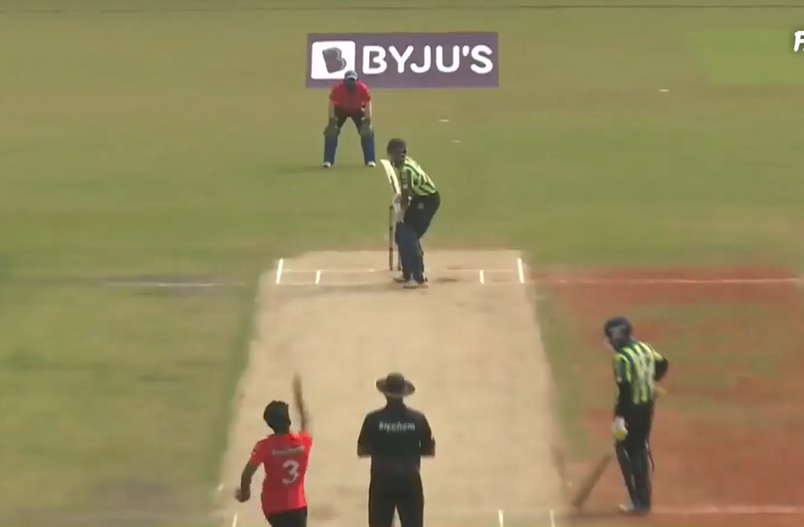5 fours, 1 six! Ameer Zeeshan's knock of 51 gives a good start to Mahe