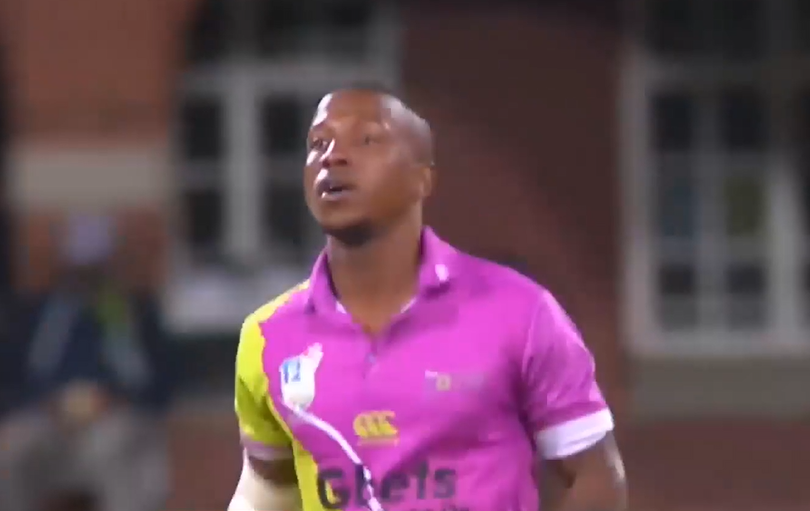 Bamanye Xenxe's 3-fer blows Dolphins to bits