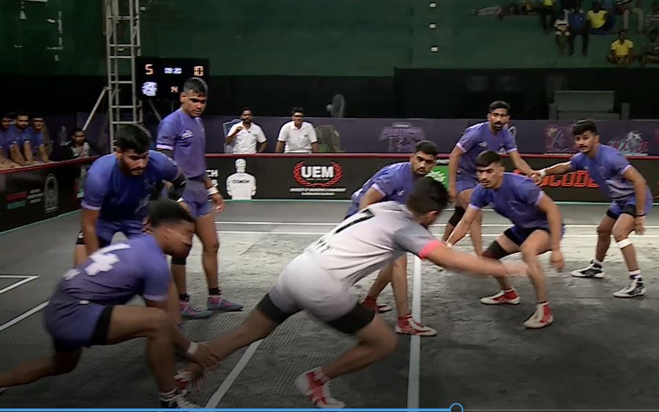 Ravi Bhati's tackles counterpunches Magnets