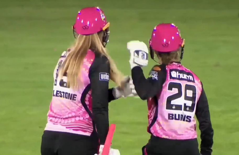 51 off 32! Brilliant knock by Erin Burns