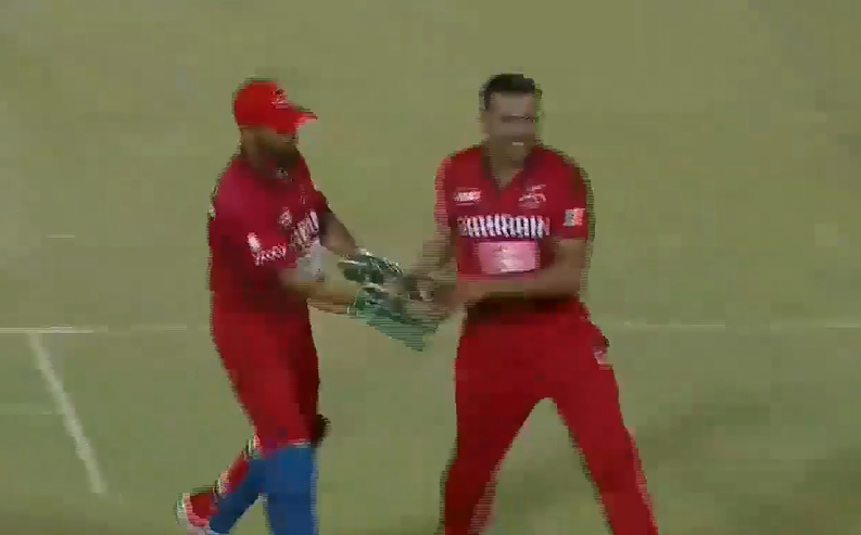 4 for 16! Imran gets the better of Oman batters