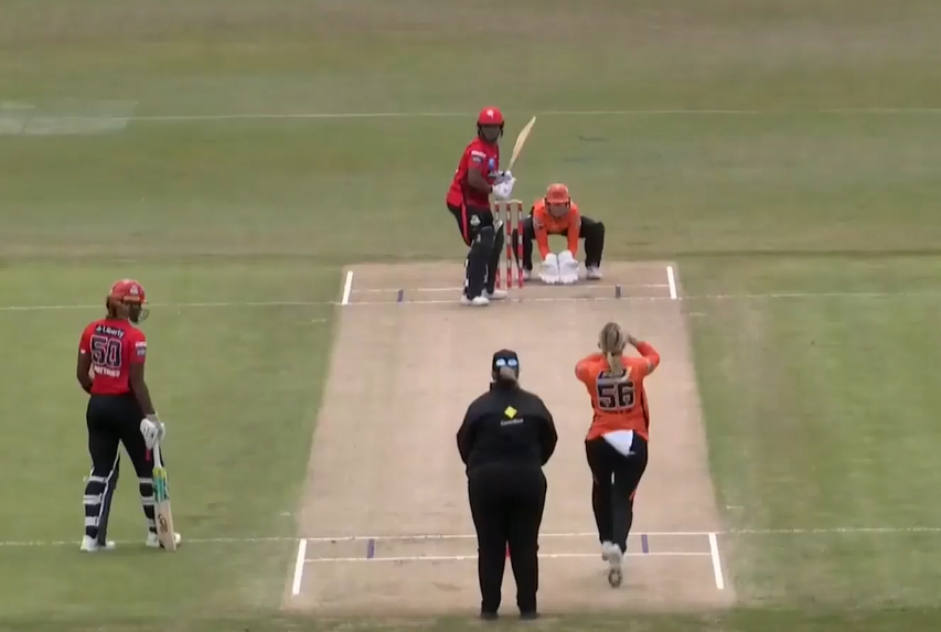 Lilly Mills's 3-fer rattles Renegades' batting line-up