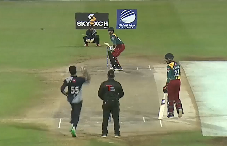 3 for 19! Saif Ghauri bowls a disciplined spell for Karwan CC
