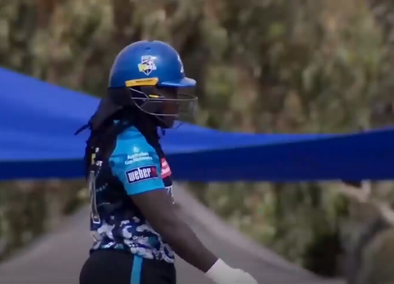 10 BOUNDARIES! Dottin's match-winning 68 runs