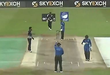 Murtaza's 3-fer restricts Starlets to 58