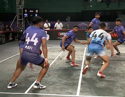 Krishan Nagar's tackles troubles Heroes