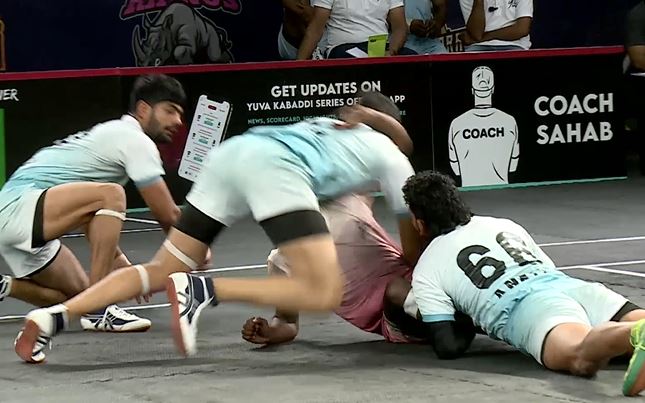 8 Successful Tackles! Ankit Singh decimates Veers