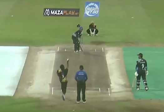 Moazzam Hayat's fiery 54* sets the stage for Karwan CC