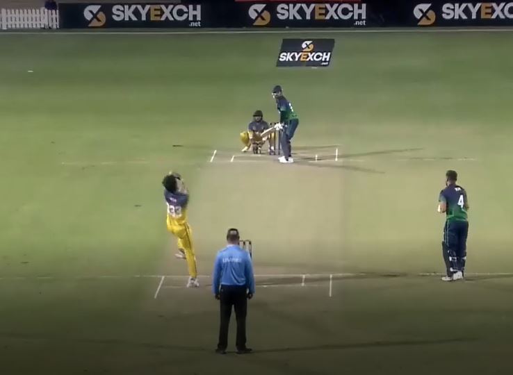 Upbeat Thunders trounce meek Defenders by 6 wickets