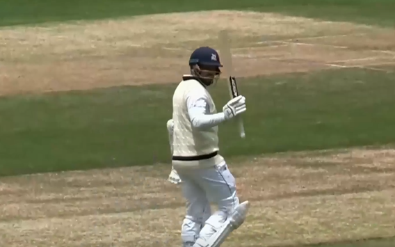 8 Fours, 1 Six! Jon Holland guides Victoria to 336